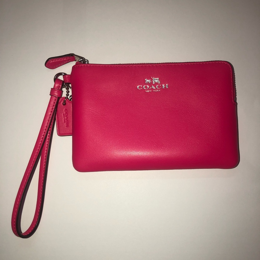 Coach clutch/wristlet